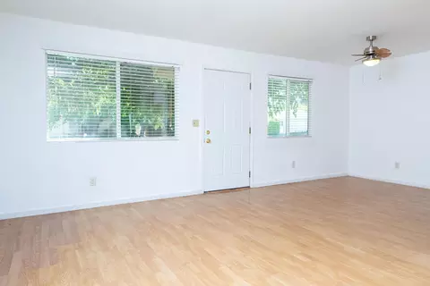 1920 Spruce Cir, Anderson, CA 96007 photo 4