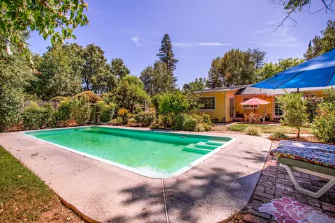 5754 Fagan Dr, Redding, CA 96001 photo 3