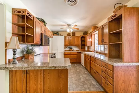 5754 Fagan Dr, Redding, CA 96001 photo 8