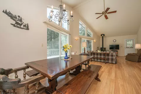 101 Hazelwood Ln, Coffee Creek, CA 96091 photo 14