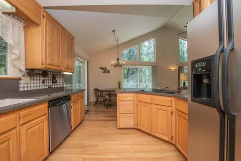 101 Hazelwood Ln, Coffee Creek, CA 96091 photo 19