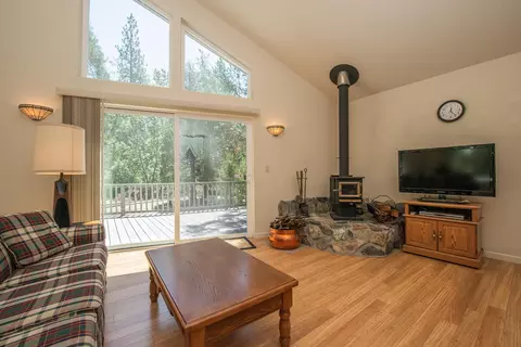 101 Hazelwood Ln, Coffee Creek, CA 96091 photo 7