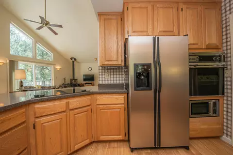 101 Hazelwood Ln, Coffee Creek, CA 96091 photo 18