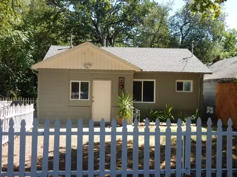 1137 Oak St, Red Bluff, CA 96080 photo 5
