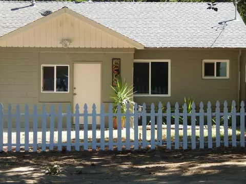 1137 Oak St, Red Bluff, CA 96080 photo 8