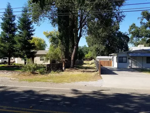 3036 Sacramento Dr, Redding, CA 96001 photo 3