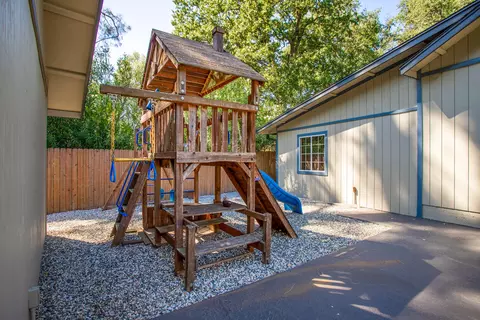 19671 Midland Dr, Redding, CA 96003 photo 37