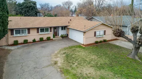 6940 Reflection St, Redding, CA 96001 photo 2