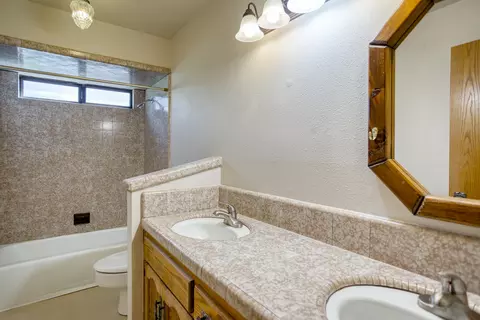 544 Royal Oaks Dr, Redding, CA 96001 photo 25