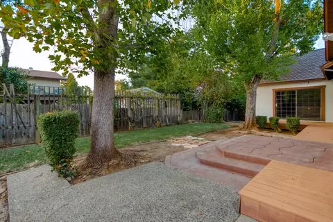 544 Royal Oaks Dr, Redding, CA 96001 photo 38