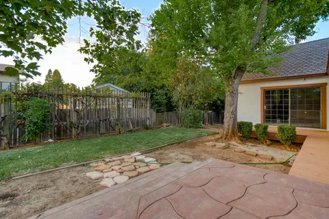 544 Royal Oaks Dr, Redding, CA 96001 photo 44
