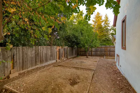 544 Royal Oaks Dr, Redding, CA 96001 photo 42