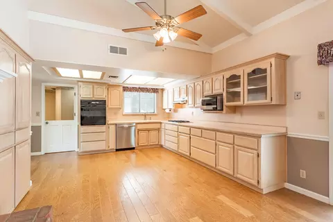 10080 Victoria Dr, Redding, CA 96001 photo 9
