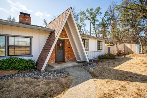 10080 Victoria Dr, Redding, CA 96001 photo 4