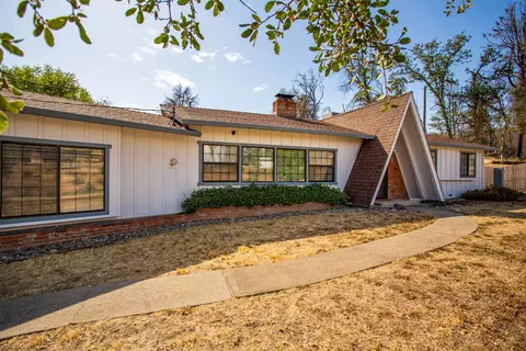 10080 Victoria Dr, Redding, CA 96001 photo 3