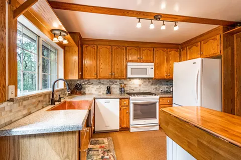 14938 Phillips Rd, Oak Run, CA 96069 photo 3