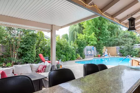 2745 Flagstone Ct, Anderson, CA 96007 photo 9