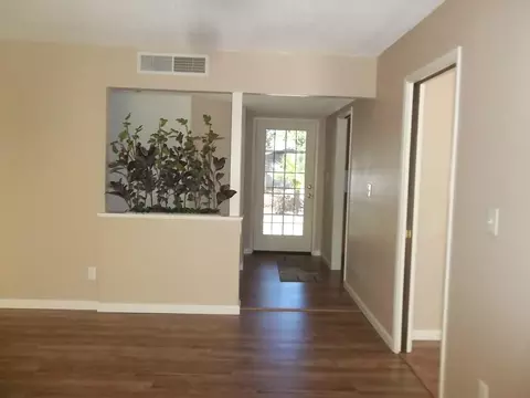 2041 Meadowbrook Dr, Redding, CA 96001 photo 2