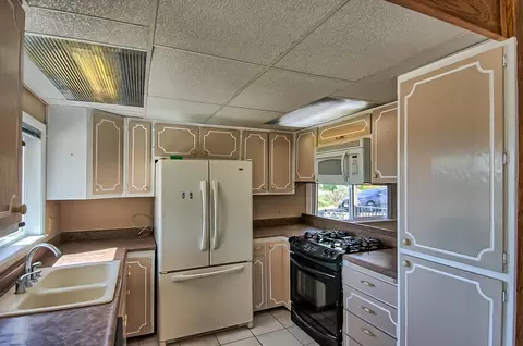 20879 State Highway 299, Redding, CA 96003 photo 18