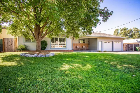 1229 Ledell Dr, Redding, CA 96002 photo 1