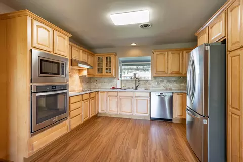 1229 Ledell Dr, Redding, CA 96002 photo 6