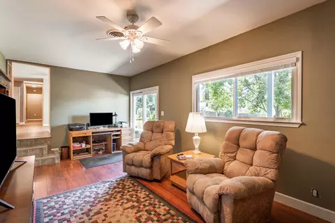 1229 Ledell Dr, Redding, CA 96002 photo 12