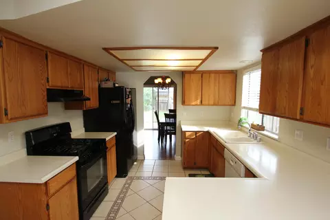 3889 Cirrus St, Redding, CA 96002 photo 6
