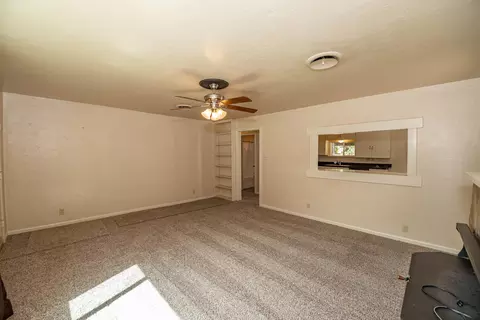 2493 Waldon St, Redding, CA 96001 photo 4