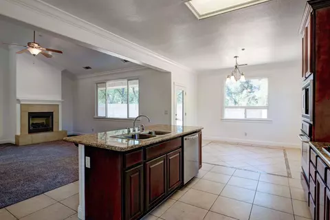 1901 Dellwood Dr, Redding, CA 96003 photo 15