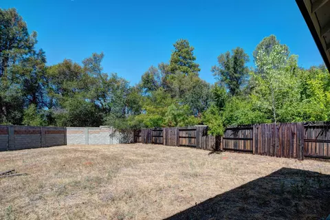 1901 Dellwood Dr, Redding, CA 96003 photo 29