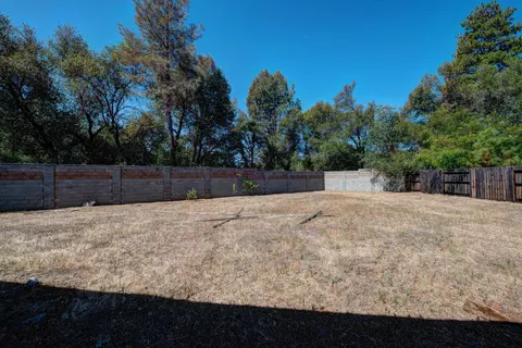 1901 Dellwood Dr, Redding, CA 96003 photo 28