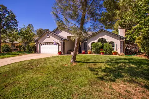 5774 Constitution Way, Redding, CA 96003 photo 2