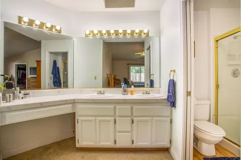 5774 Constitution Way, Redding, CA 96003 photo 20