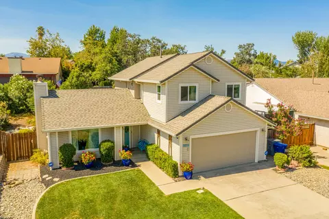 570 Vansicklen Way, Redding, CA 96003 photo 1