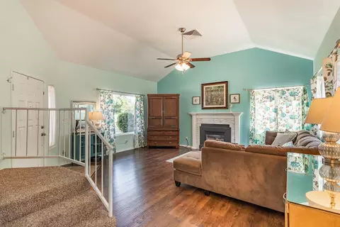 570 Vansicklen Way, Redding, CA 96003 photo 8