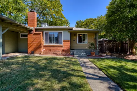 830 Locust St, Redding, CA 96001 photo 8