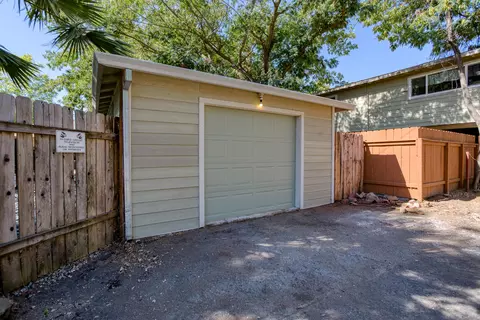 830 Locust St, Redding, CA 96001 photo 3