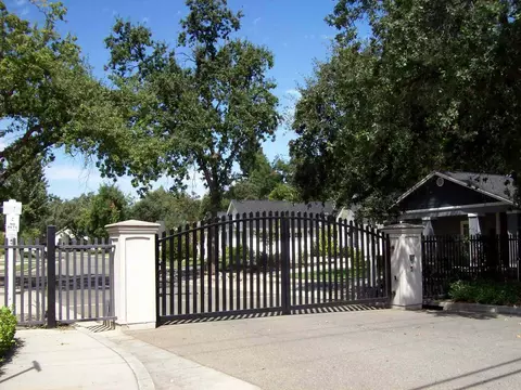 5530 Lexi Ln, Redding, CA 96001 photo 3
