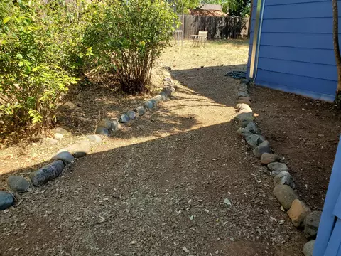 2106 Martian Way, Redding, CA 96002 photo 10