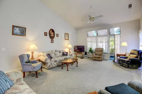 5738 Constitution Way, Redding, CA 96003 photo 3