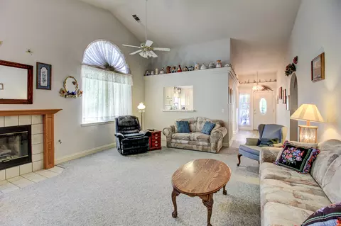 5738 Constitution Way, Redding, CA 96003 photo 5