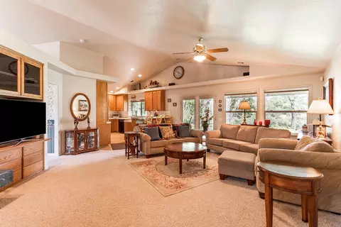 9935 Harley Leighton Rd, Redding, CA 96003 photo 11