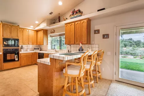 9935 Harley Leighton Rd, Redding, CA 96003 photo 15