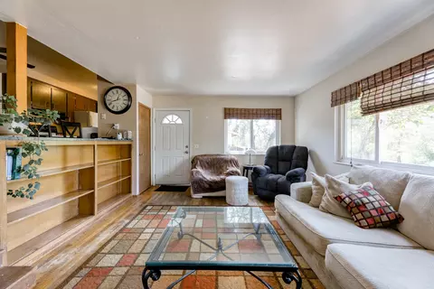 2555 Reservoir Ln, Redding, CA 96002 photo 5