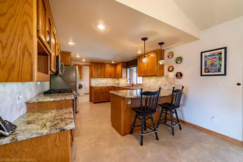656 Collyer Dr, Redding, CA 96003 photo 9