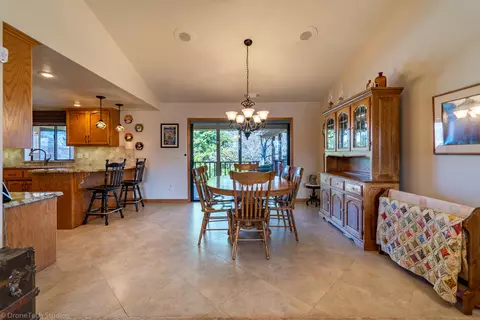 656 Collyer Dr, Redding, CA 96003 photo 6