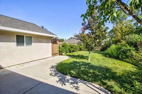 1704 Capistrano Walk, Redding, CA 96003 photo 33
