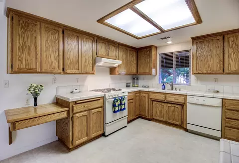 1704 Capistrano Walk, Redding, CA 96003 photo 9