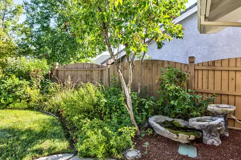 1704 Capistrano Walk, Redding, CA 96003 photo 32