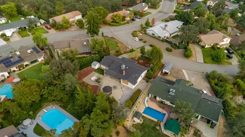 318 Kamp Way, Redding, CA 96003 photo 41